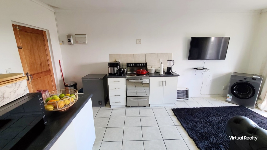 1 Bedroom Property for Sale in Thornton Western Cape
